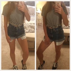 Levi’s High Rise Cuffed Shorts